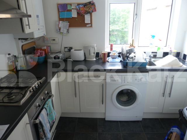 			NEW INSTRUCTION!!!, 3 Bedroom, 1 bath, 1 reception Flat			 Crouch Hill, Crouch Hill